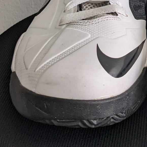 Nike Air Max Body U TB (Women's, White/Black) - Picture 6 of 7